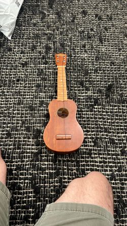 Hilo Ukulele 