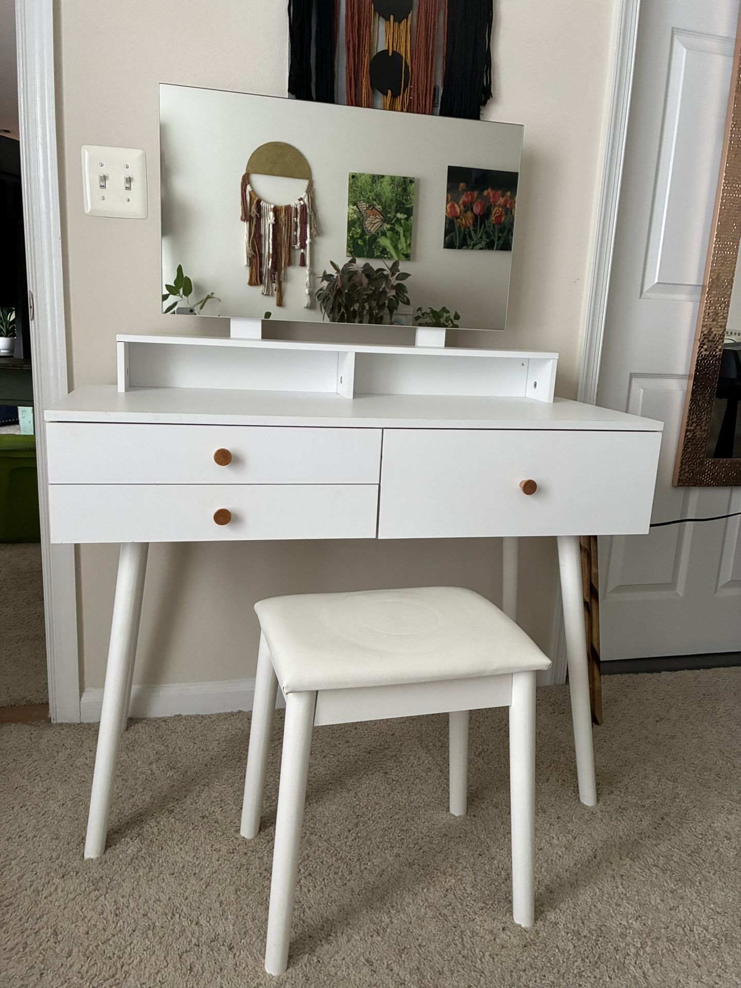 White makeup vanity with stool!