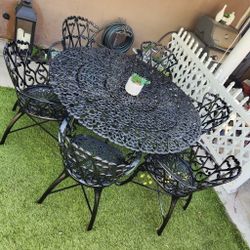 Vintage Patio Set/ Outdoor Furniture Dining Table And Chairs 