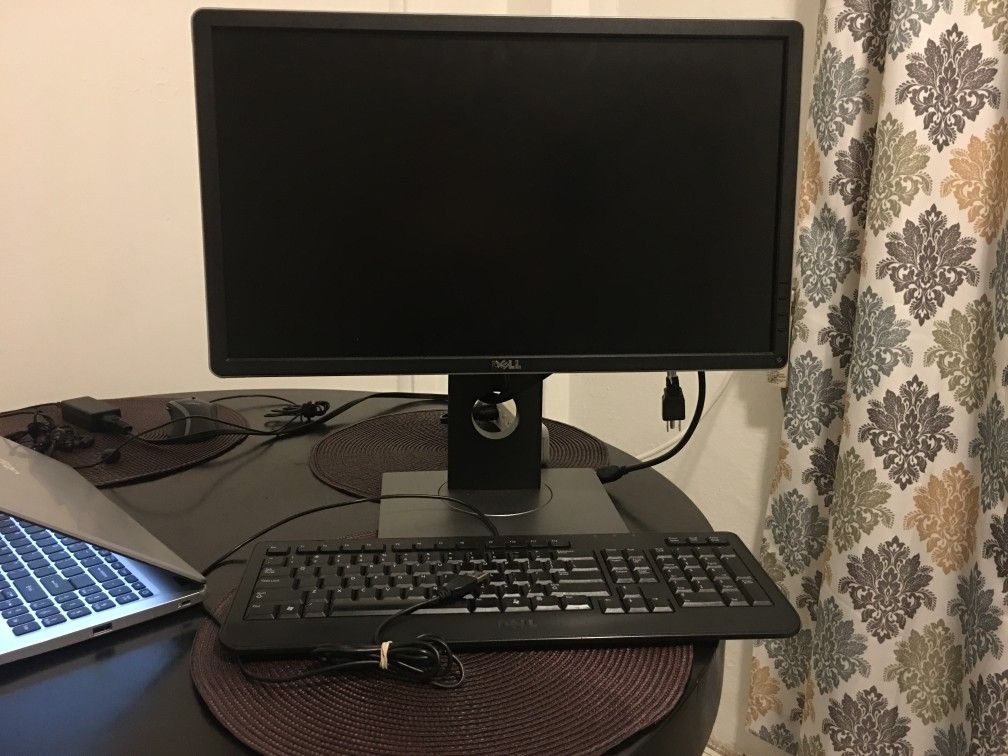 Computer Monitor with Keyboard