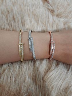 Nail-Shaped Bracelet Elegant Zirconia, available in 3 colors