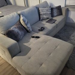 Half Sectional/Pull Out/Storage Couch