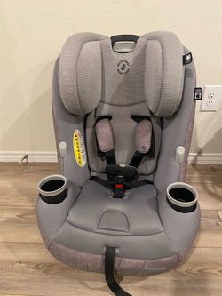 Maxi-Cosi Convertible booster seat/ Chicco Car seat