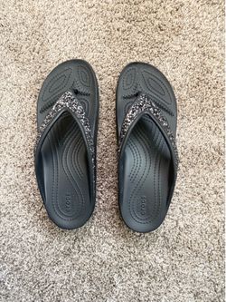 Women’s crocs sandals size 10