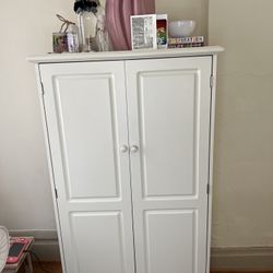 BEIGE ARMOIRE