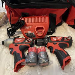 Milwaukee M12 Cordless 2-Tool Combo Kit