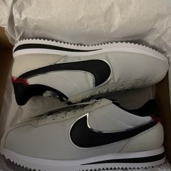 Jackie Robinson Nike Cortez