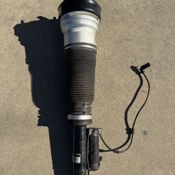 2000-2006 Mercedes Benz s500 air strut 