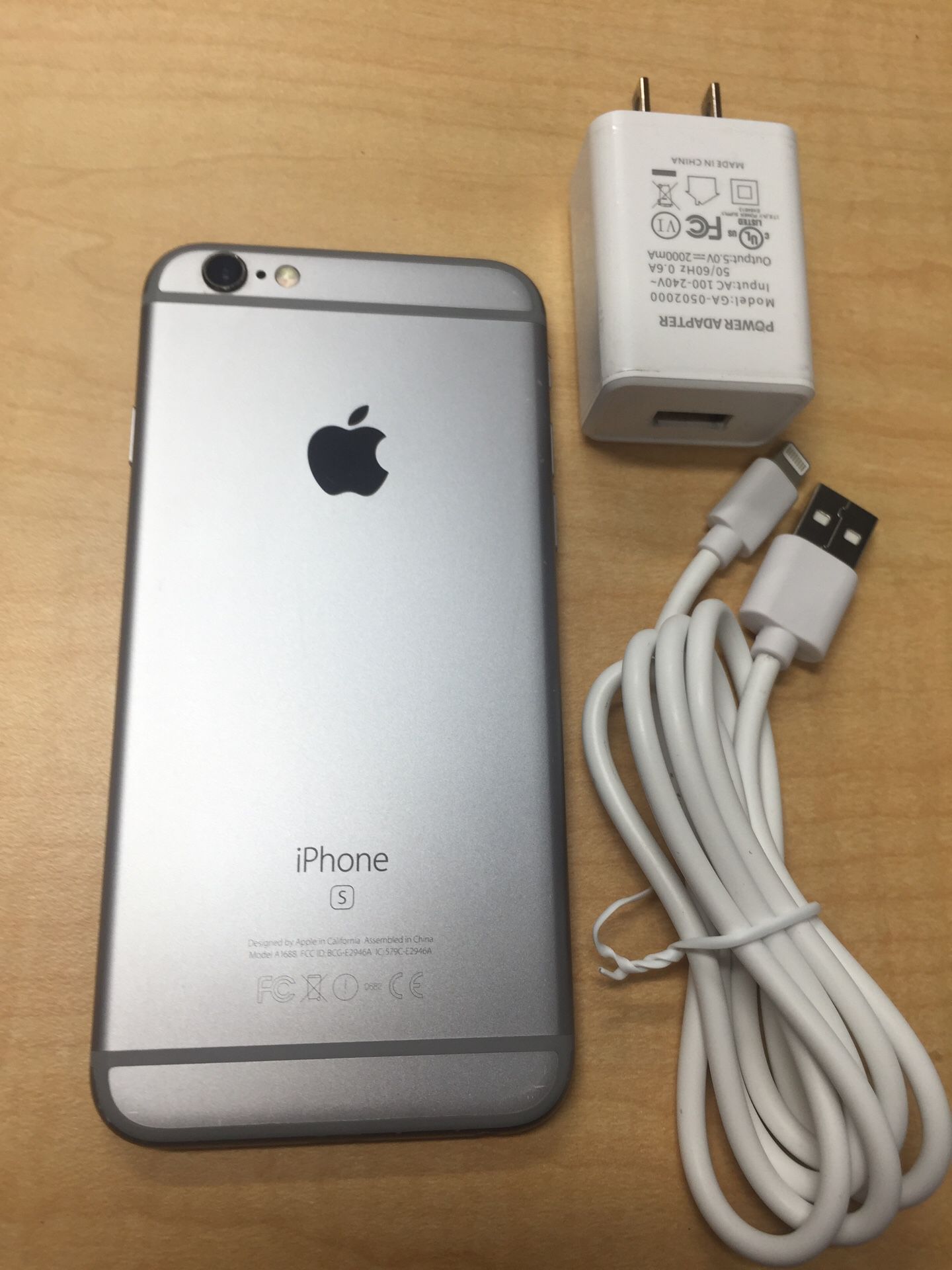 iPhone 6S 64gb UNLOCKED with 6 months warranty