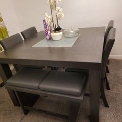 Solid Traditional Wooden Diner Table 