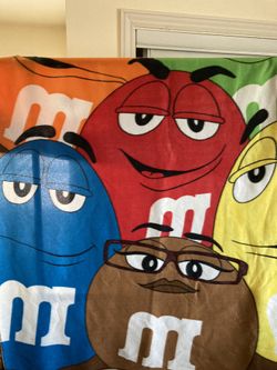 50 x 60 inch M&M 100% Polyester Throw