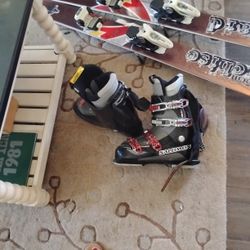 Salomon Ski Or Snowboard Boots Size 28