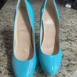 Size 7 Turquoise Christian Louboutin platform heel