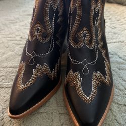 Size 8 Embroidered Booties$40 OBO