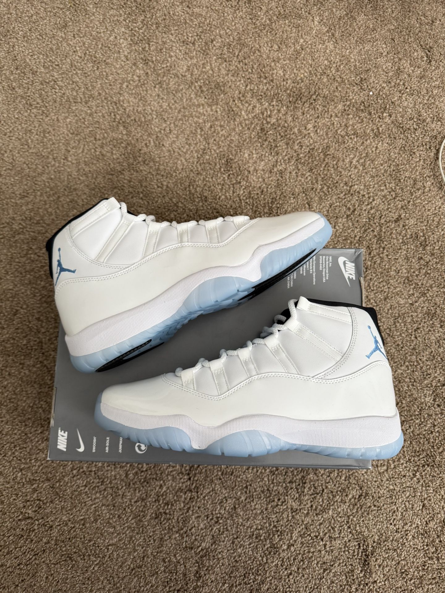 Jordan 11 Legend Blue (2024)