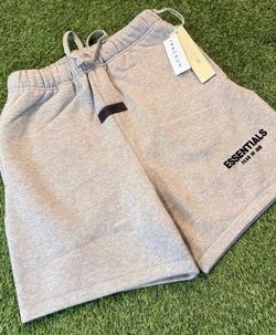 ESSENTIALS SHORTS