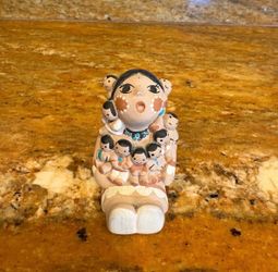 Vintage Handmade Native American Hopi Storyteller Figurine