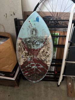 Victoria fiberglass skimboard