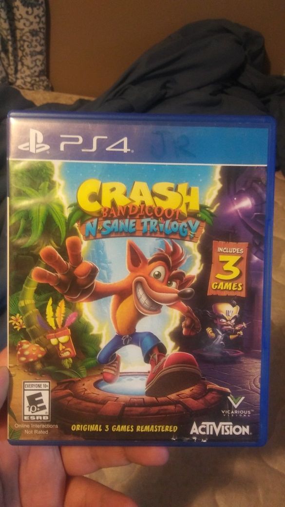 Crash bandicoot n sane trilogy ps4( 3 games in 1 disc.)