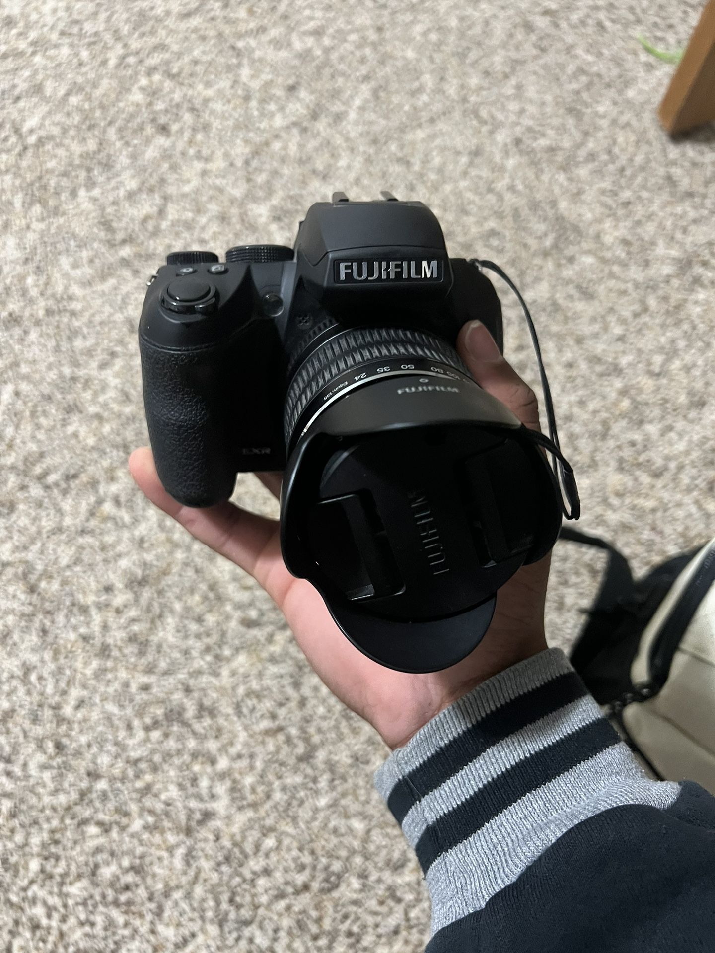 Fujifilm Finepix HS 30 EXR 