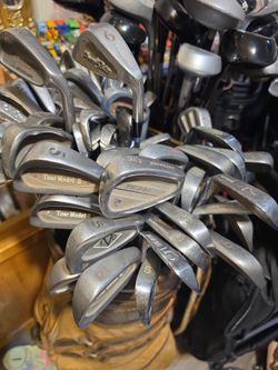 GOLF CLUBS   - IRONS  (#3-9) EACH  -$10) RIGHT HANDED