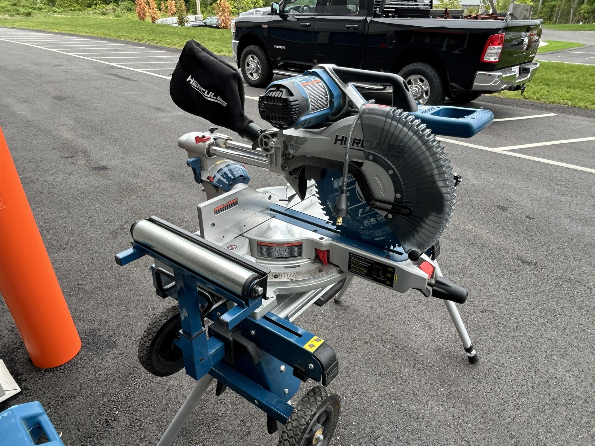 Hercules Slide Dual Compound Miter + Stand