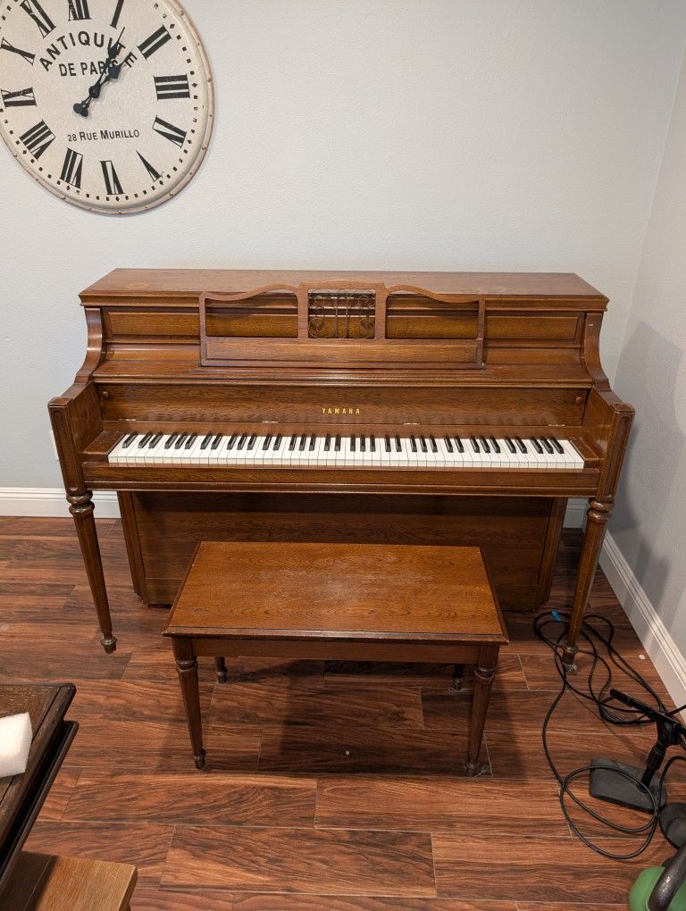 Yamaha 1974 Antique Upright Piano - Refurbished
