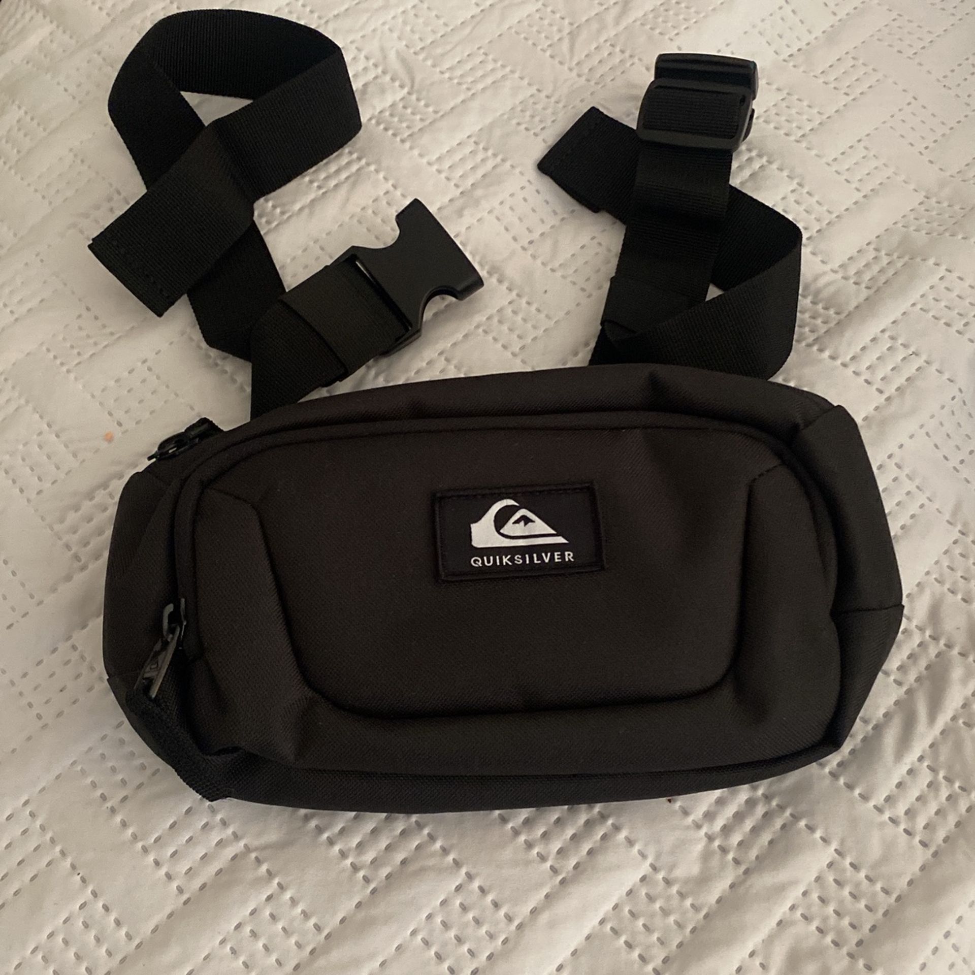 Quicksilver Wrist Bag