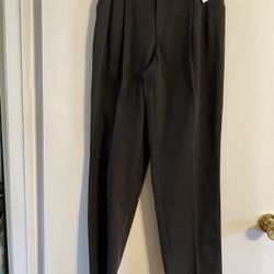 85 Ladies UTY Apparel Dress Pants Size 4. $4.00