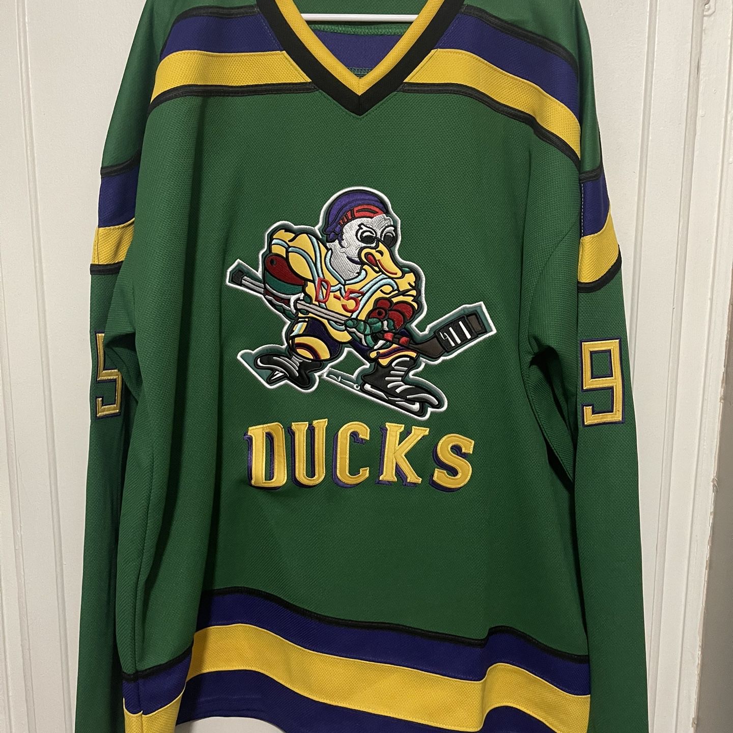 Mens XXL 2XL The Mighty Ducks Hockey Jersey Banks 99 for Sale in Lynwood,  CA - OfferUp