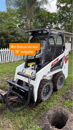 Trabajos con Mini Bobcat