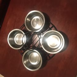 4 Bowls In 1 Feeder