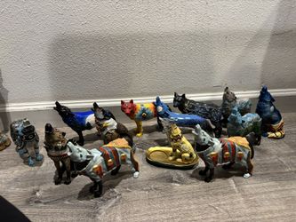 wolf figurines from the "Call of the Wolf" 