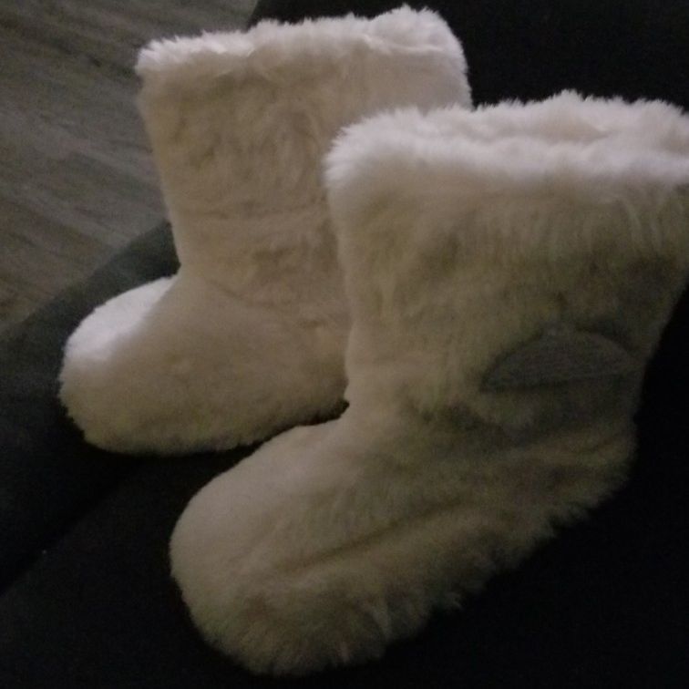Pottery Barn Kid Fluffy Booties