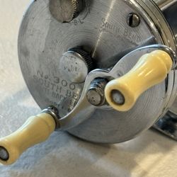 SOUTH BEND NO.300 MODEL C Vintage bait casting fishing reel antique (DTN)