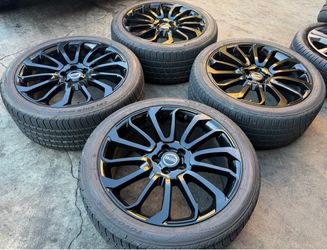 22” Gloss Black Range Rover Wheels with Toyo Tires Land Rover HSE Sport
