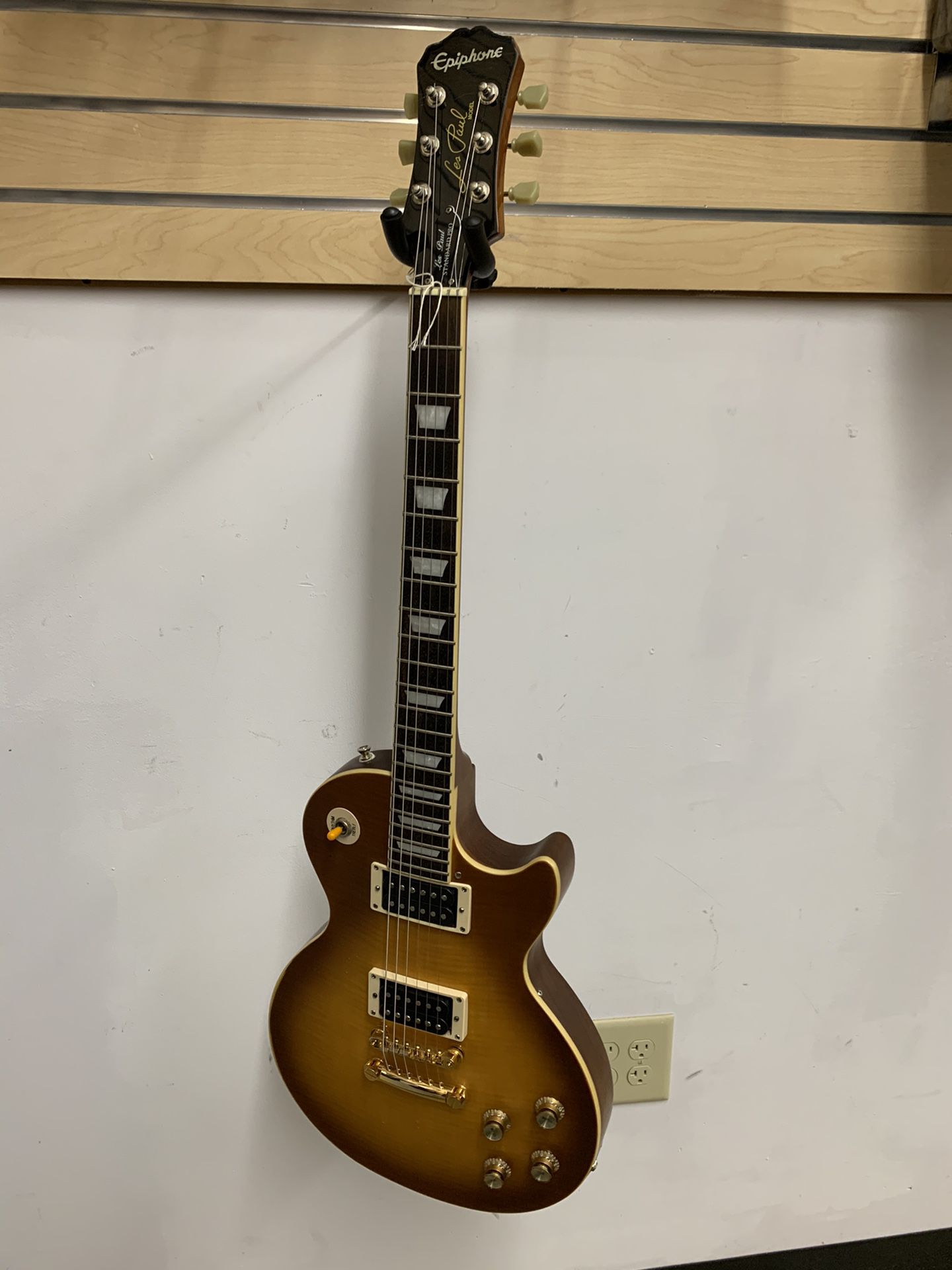 Epiphone Les Paul standard pro electric guitar with case