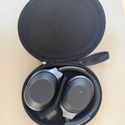 Sony WH-1000XM2 noise cancelling headphones