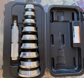 Bearing race and seal driver