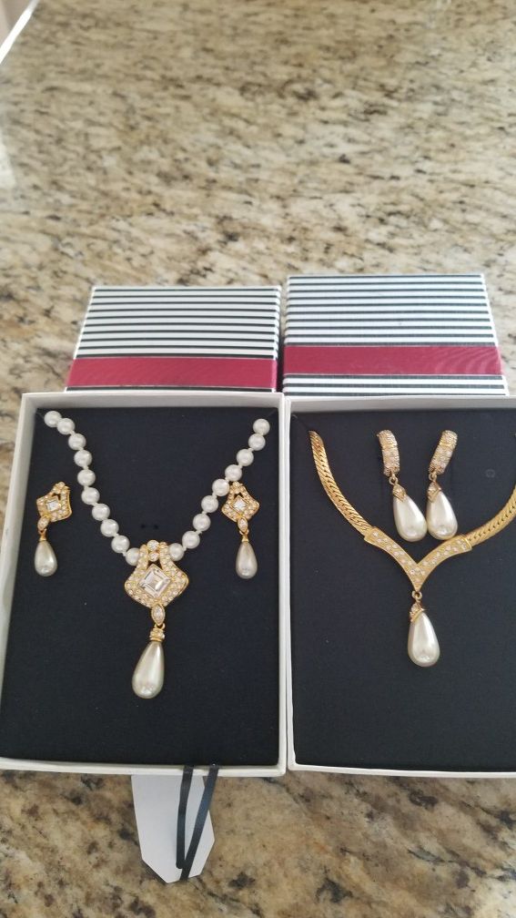 New jewelry sets in box with tags
