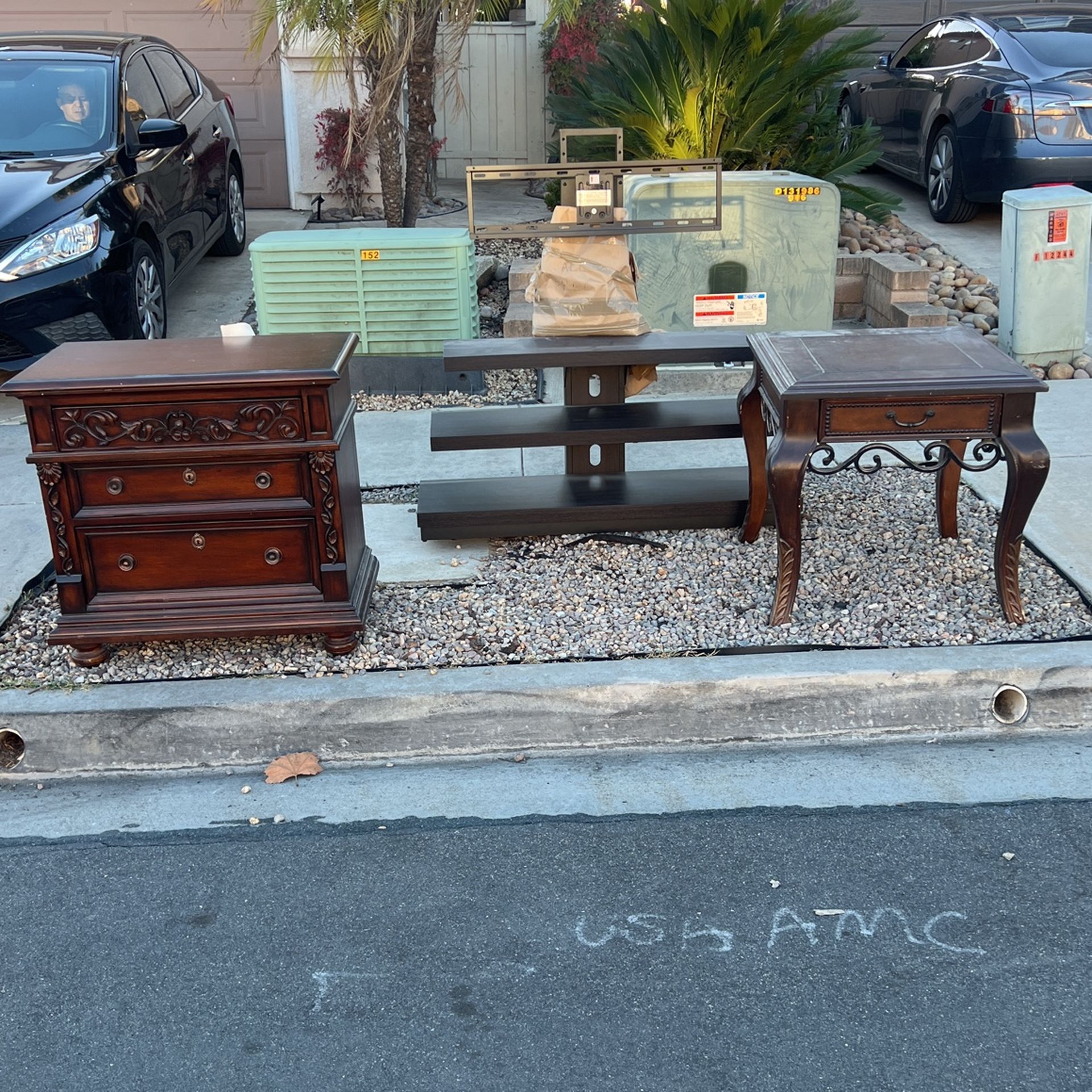 Free Drawers And tv Stand
