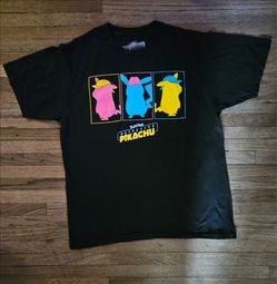 POKEMON  DETECTIVE PICACHU UNISEX BLACK (MED SIZE) 19"X28"  T-SHIRT  PRE-OWNED