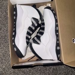 Air Jordan 10 Retro GS White Black Size 6Y