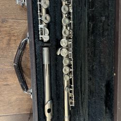 Yamaha YFL225 Flute