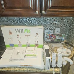 Nintendo Wii Console Bundle