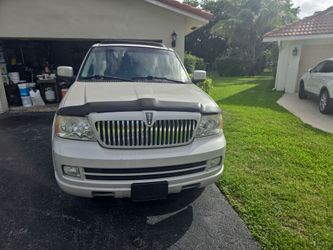 2005 Lincoln Navigator
