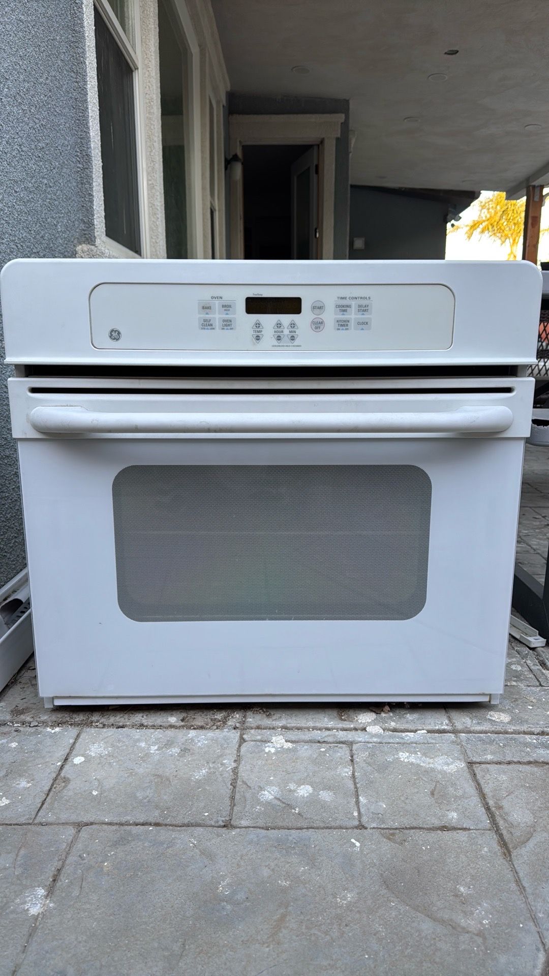 GE Electric Oven 30-36”