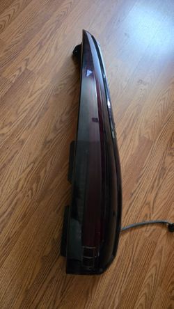 Escalade passenger side tail light