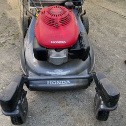 Lawnmore Honda self propelled double blades runs great,make an offer.