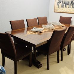 Dinning Table With Chairs